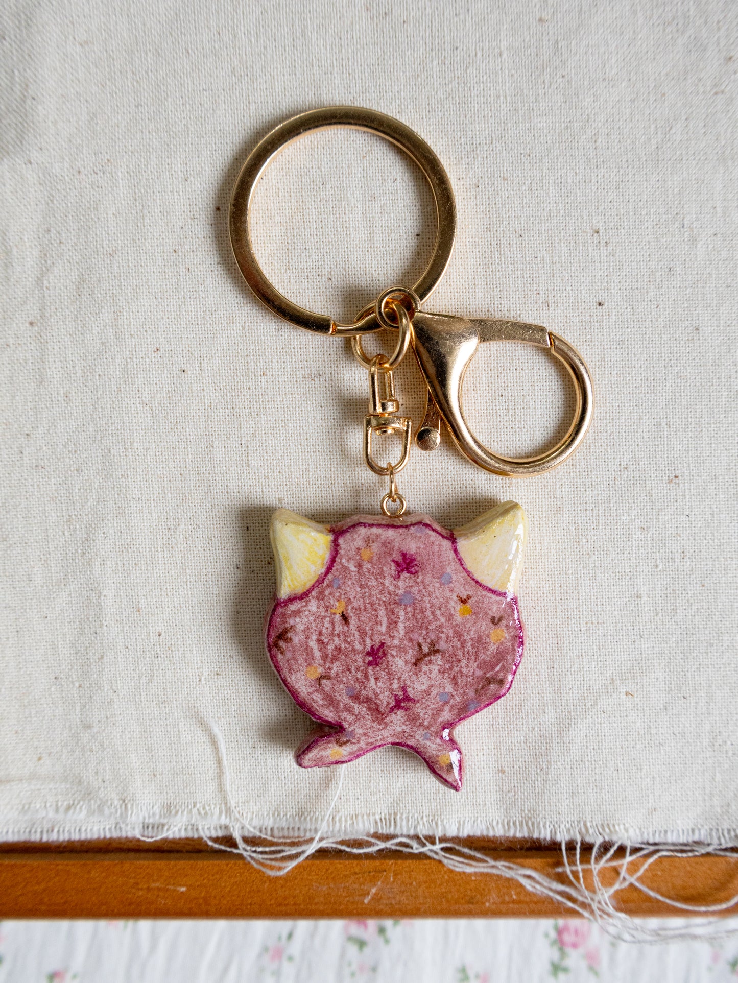 Cute grandma scarf cosplay keychain