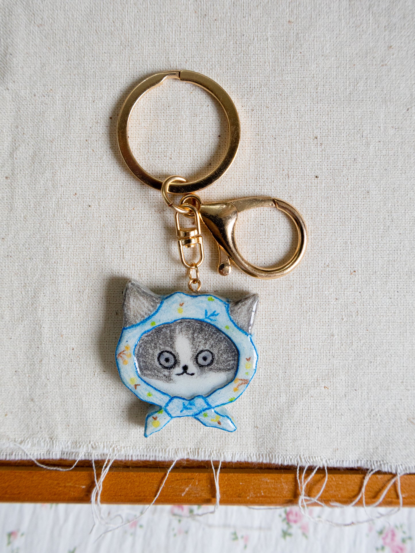 Cute grandma scarf cosplay keychain