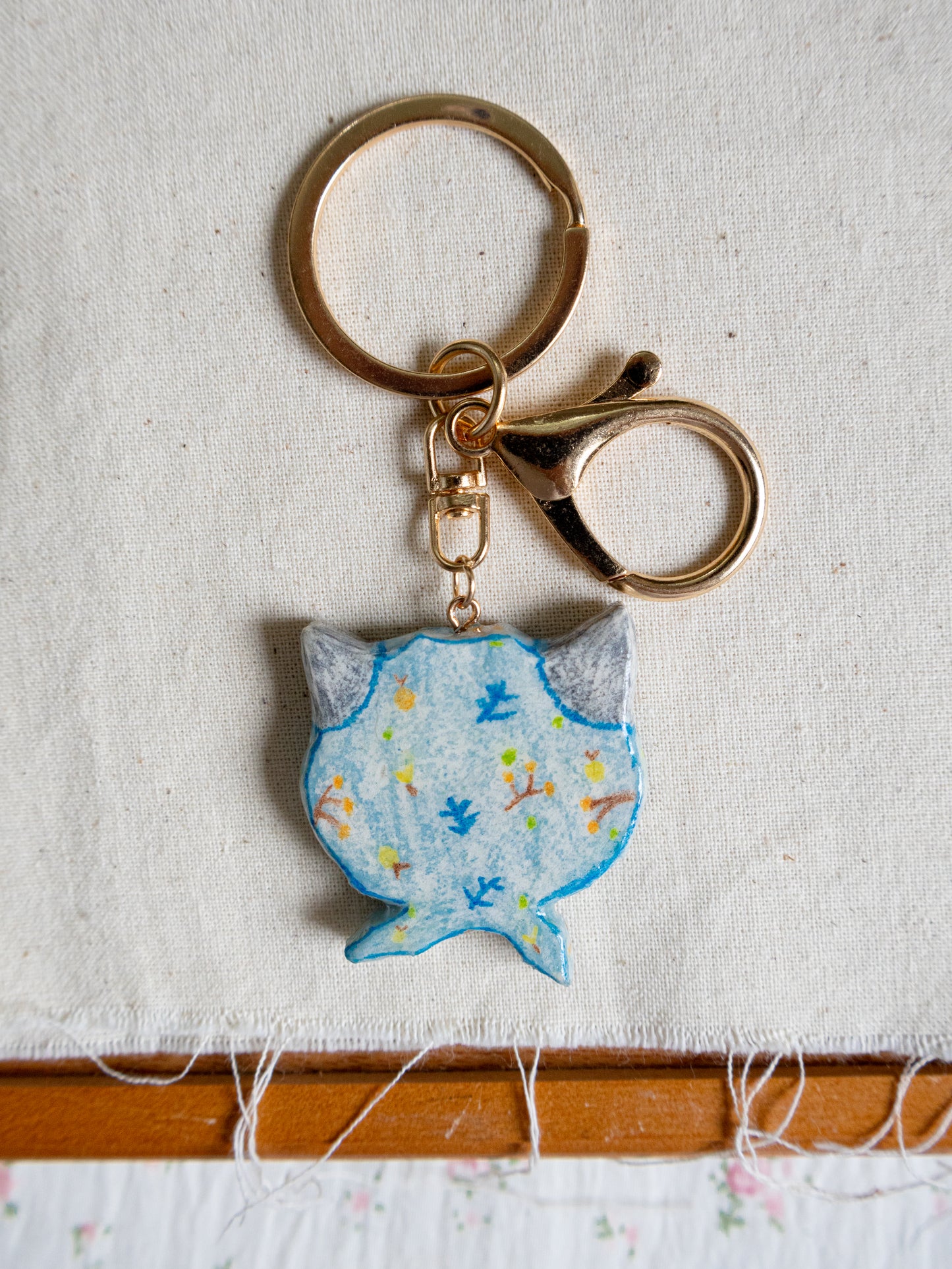 Cute grandma scarf cosplay keychain